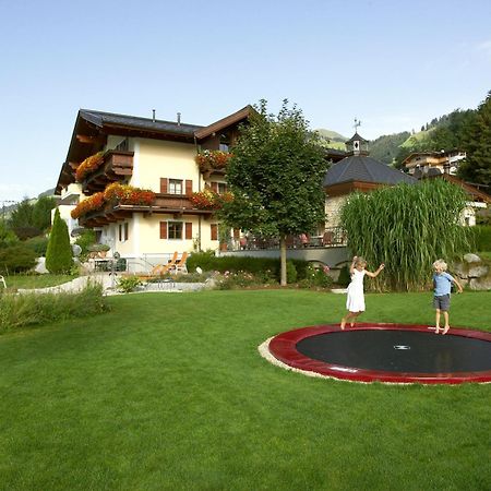 Hotel Hubertus Brixen im Thale Esterno foto